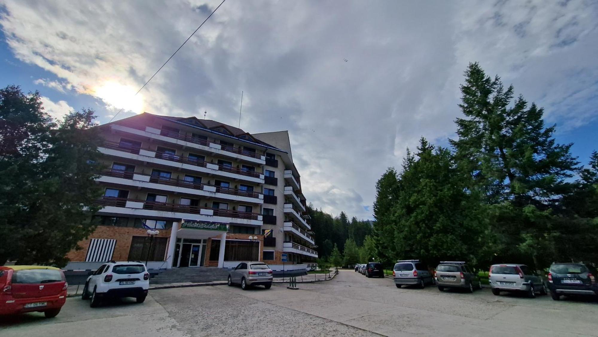 Hotel Bradul - Covasna Ngoại thất bức ảnh