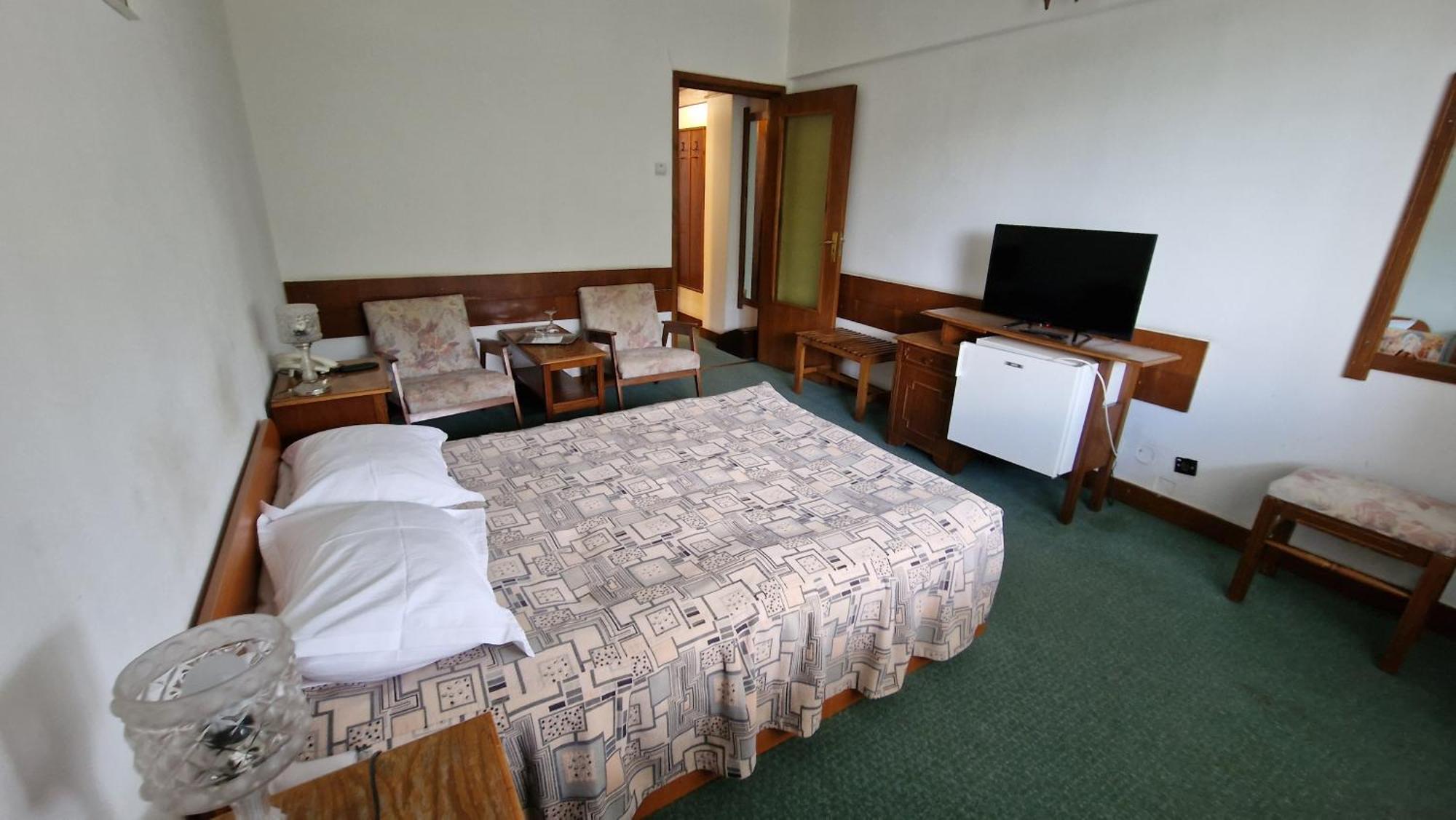 Hotel Bradul - Covasna Ngoại thất bức ảnh