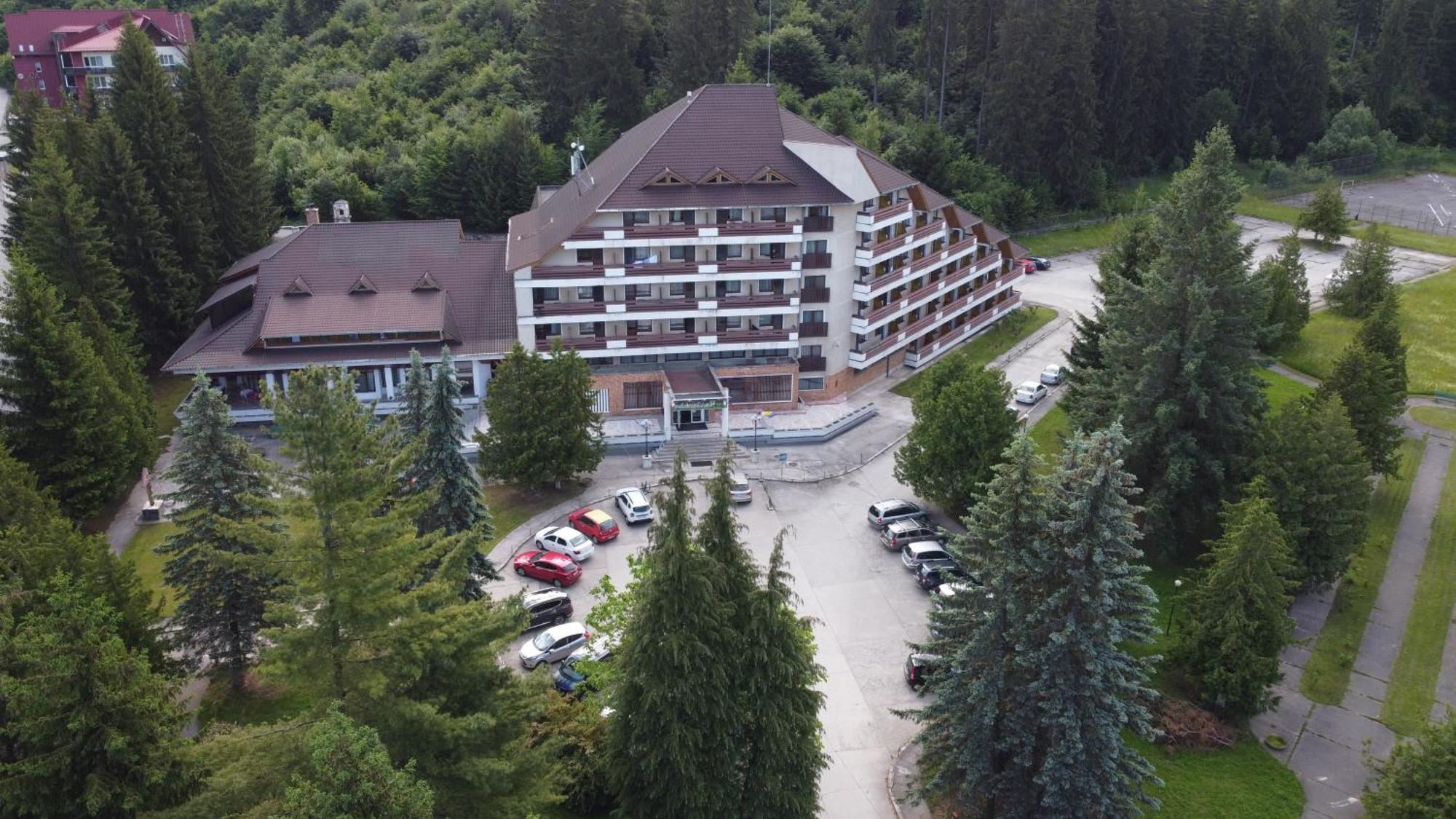 Hotel Bradul - Covasna Ngoại thất bức ảnh